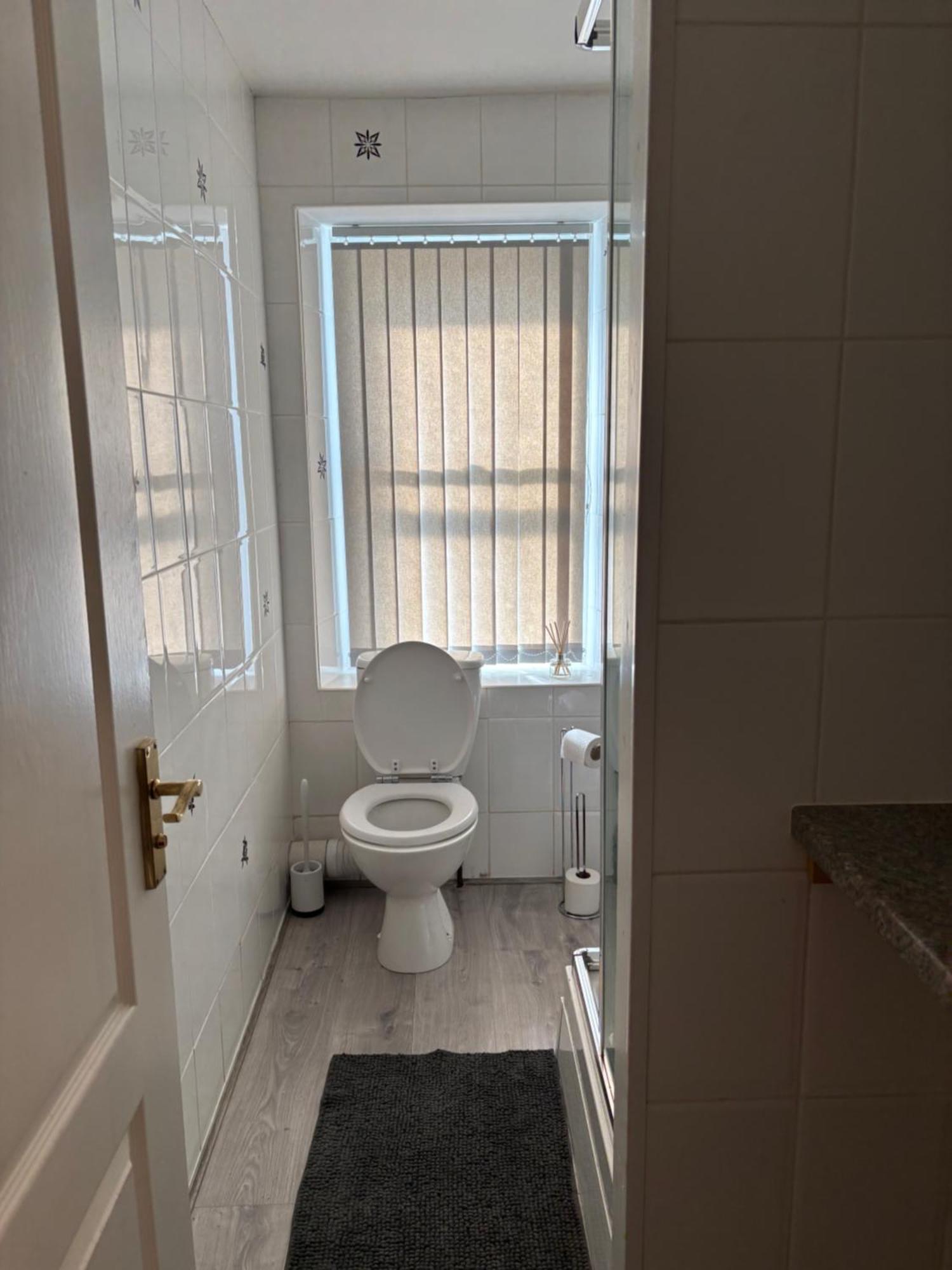 Lovely 2-Bedroom Apartment In Scottish Borders Earlston Bagian luar foto